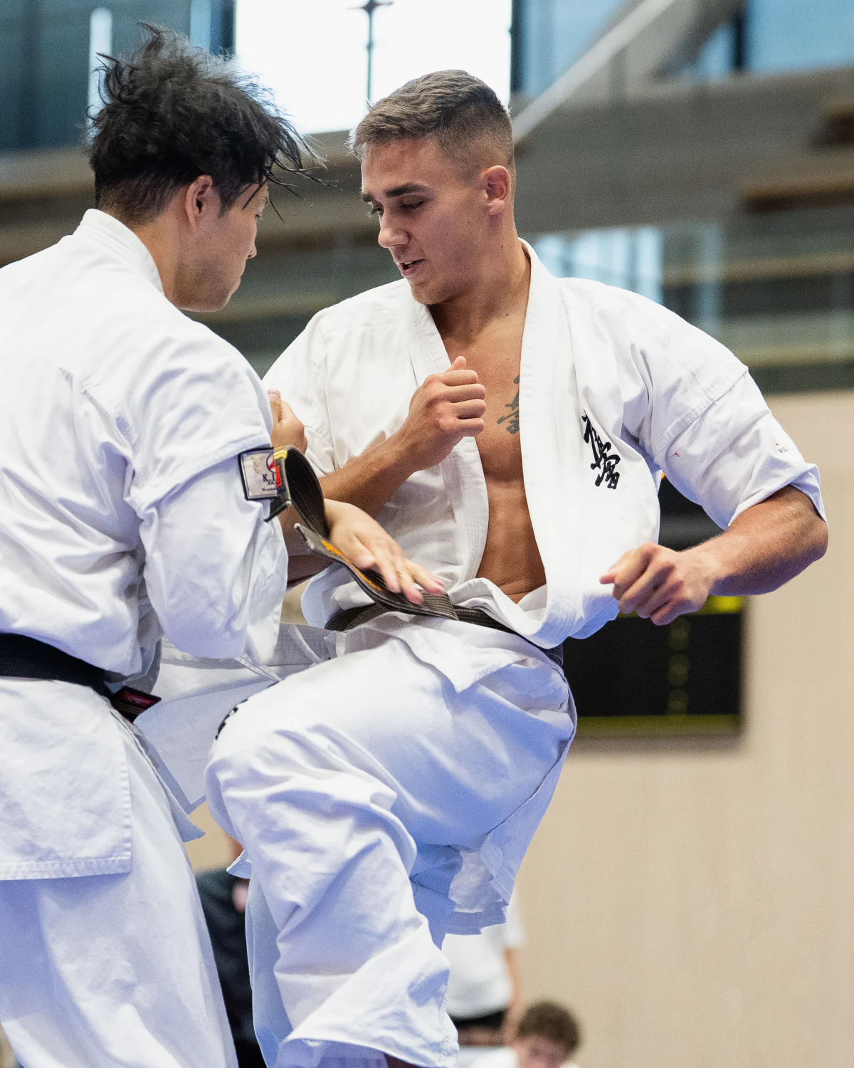 Hugo Cruz demonstrating an adaptive Kyokushin kumite technique
